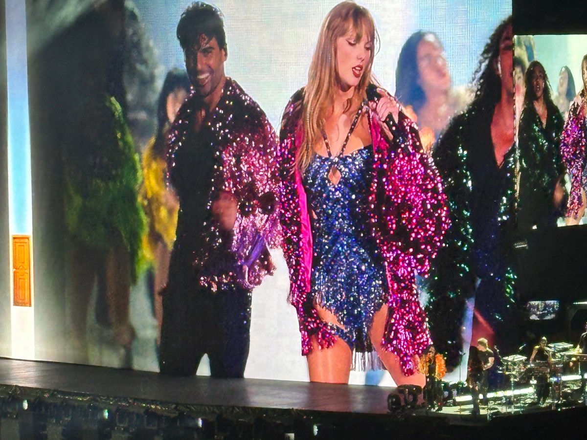 Attending The Eras Tour: What To Know &&nbsp;Bring